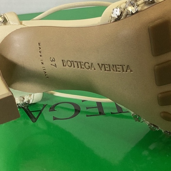 BOTTEGA VENETA
Stretch Lace Up Sandal - Picture 10 of 13